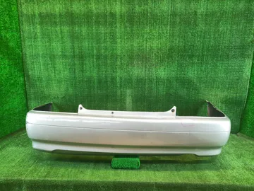 БАМПЕР НА TOYOTA CARINA AT211