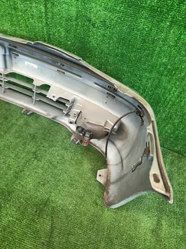 БАМПЕР НА TOYOTA PROGRES JCG10