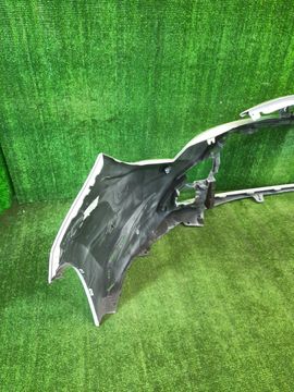 БАМПЕР НА TOYOTA COROLLA ZRE212