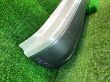 БАМПЕР НА TOYOTA VISTA SV40