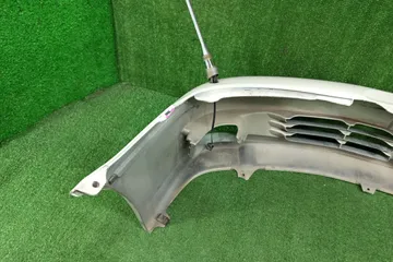 БАМПЕР НА TOYOTA VISTA SV50