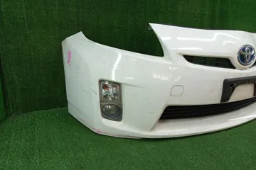 БАМПЕР НА TOYOTA PRIUS ZVW30