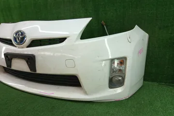 БАМПЕР НА TOYOTA PRIUS ZVW30