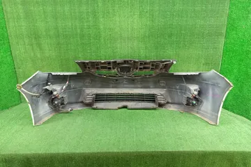 БАМПЕР НА TOYOTA PRIUS ZVW30