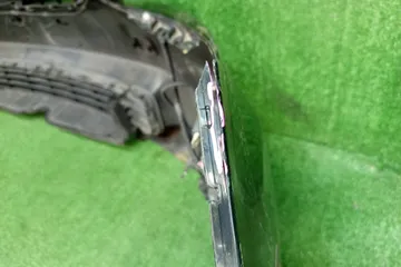 БАМПЕР НА TOYOTA PRIUS ZVW30