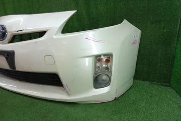 БАМПЕР НА TOYOTA PRIUS ZVW30