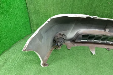 БАМПЕР НА TOYOTA ISIS ZNM10G
