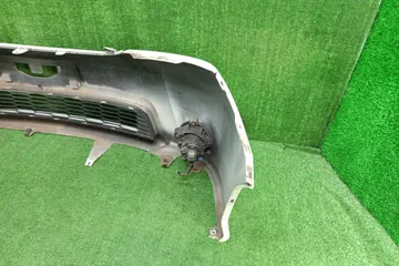 БАМПЕР НА TOYOTA ISIS ZNM10G