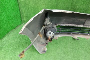 БАМПЕР НА TOYOTA ISIS ZNM10G