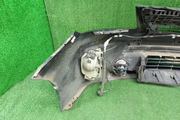БАМПЕР НА TOYOTA PRIUS ZVW30