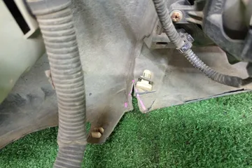 БАМПЕР НА TOYOTA PRIUS ZVW30