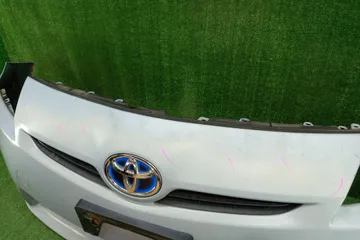 БАМПЕР НА TOYOTA PRIUS ZVW30