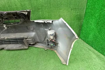 БАМПЕР НА TOYOTA PRIUS ZVW30