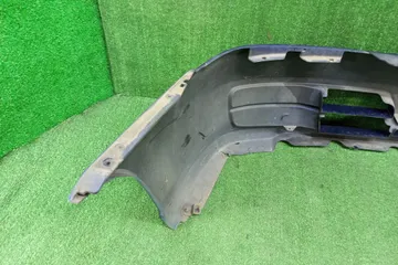 БАМПЕР НА NISSAN LIBERTY RM12
