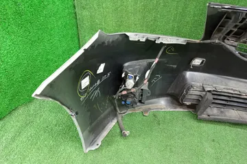 БАМПЕР НА TOYOTA PRIUS ZVW30