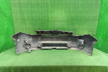 БАМПЕР НА TOYOTA PRIUS ZVW30