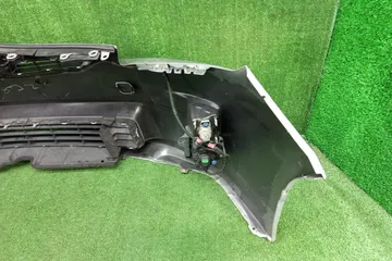 БАМПЕР НА TOYOTA PRIUS ZVW30