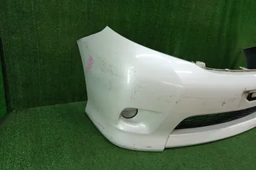 БАМПЕР НА TOYOTA ISIS ZGM10G