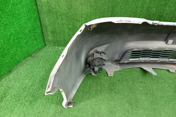 БАМПЕР НА TOYOTA ISIS ZGM10G