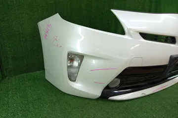 БАМПЕР НА TOYOTA PRIUS ZVW30
