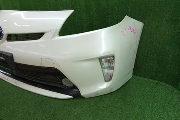 БАМПЕР НА TOYOTA PRIUS ZVW30