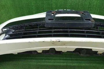 БАМПЕР НА TOYOTA PRIUS ZVW30