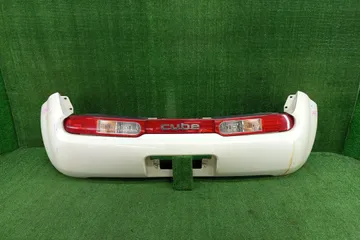 БАМПЕР НА NISSAN CUBE Z12