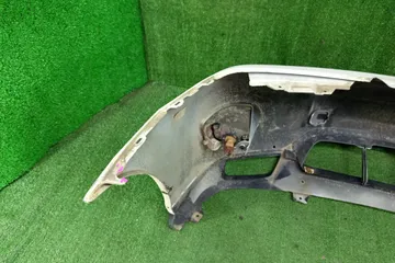 БАМПЕР НА TOYOTA HARRIER MCU30W