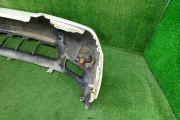 БАМПЕР НА TOYOTA HARRIER MCU30W