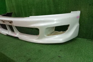 БАМПЕР НА MITSUBISHI LEGNUM EC3W