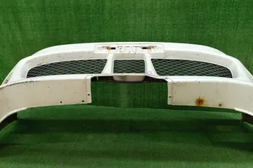 БАМПЕР НА MITSUBISHI LEGNUM EC3W