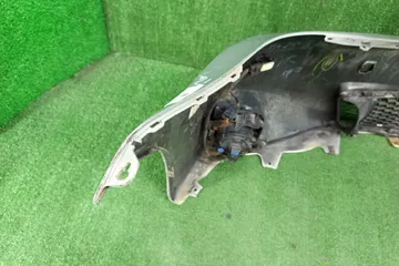 БАМПЕР НА LEXUS IS250 GSE25