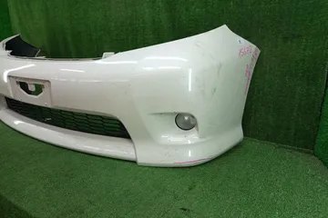 БАМПЕР НА TOYOTA ISIS ZGM10G