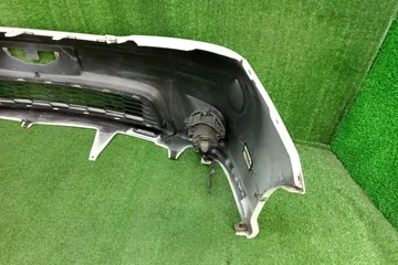 БАМПЕР НА TOYOTA ISIS ZGM10G
