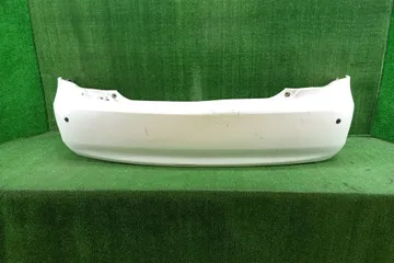 БАМПЕР НА TOYOTA COROLLA  AXIO NZE141