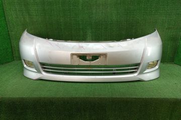 БАМПЕР НА TOYOTA ISIS ZNM10G