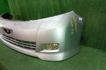 БАМПЕР НА TOYOTA ISIS ZNM10G