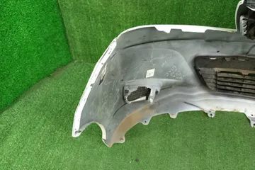 БАМПЕР НА TOYOTA VITZ KSP130