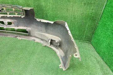 БАМПЕР НА TOYOTA COROLLA  AXIO ZRE142