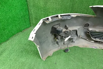 БАМПЕР НА MITSUBISHI GRANDIS NA4W
