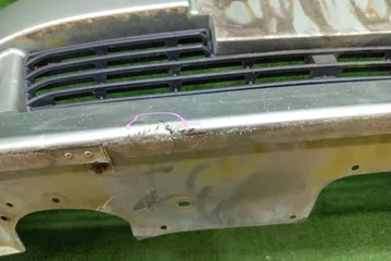 БАМПЕР НА MITSUBISHI LEGNUM EC1W