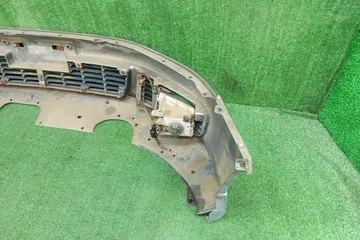 БАМПЕР НА MITSUBISHI LEGNUM EC1W