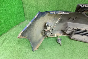 БАМПЕР НА TOYOTA PRIUS ZVW30