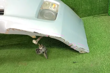 БАМПЕР НА TOYOTA PRIUS ZVW30