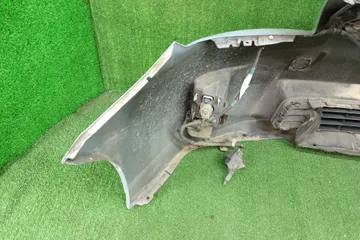 БАМПЕР НА TOYOTA PRIUS ZVW30