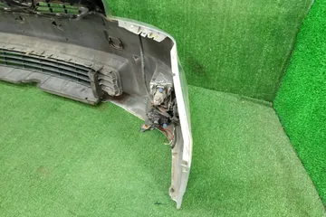 БАМПЕР НА TOYOTA PRIUS ZVW30