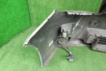БАМПЕР НА TOYOTA PRIUS ZVW30