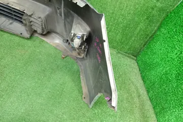 БАМПЕР НА TOYOTA PRIUS ZVW30