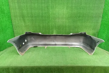 БАМПЕР НА TOYOTA COROLLA  AXIO NZE141