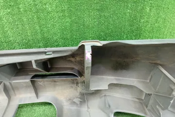 БАМПЕР НА MAZDA BONGO SK82V